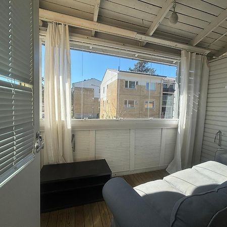Private Rooms Near Metro, Free Parking,Direct Bus From Airport Helsingfors Exteriör bild