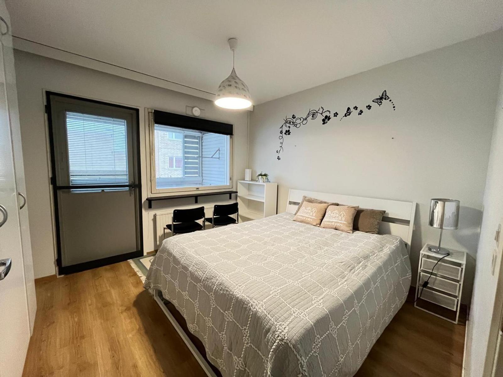 Private Rooms Near Metro, Free Parking,Direct Bus From Airport Helsingfors Exteriör bild
