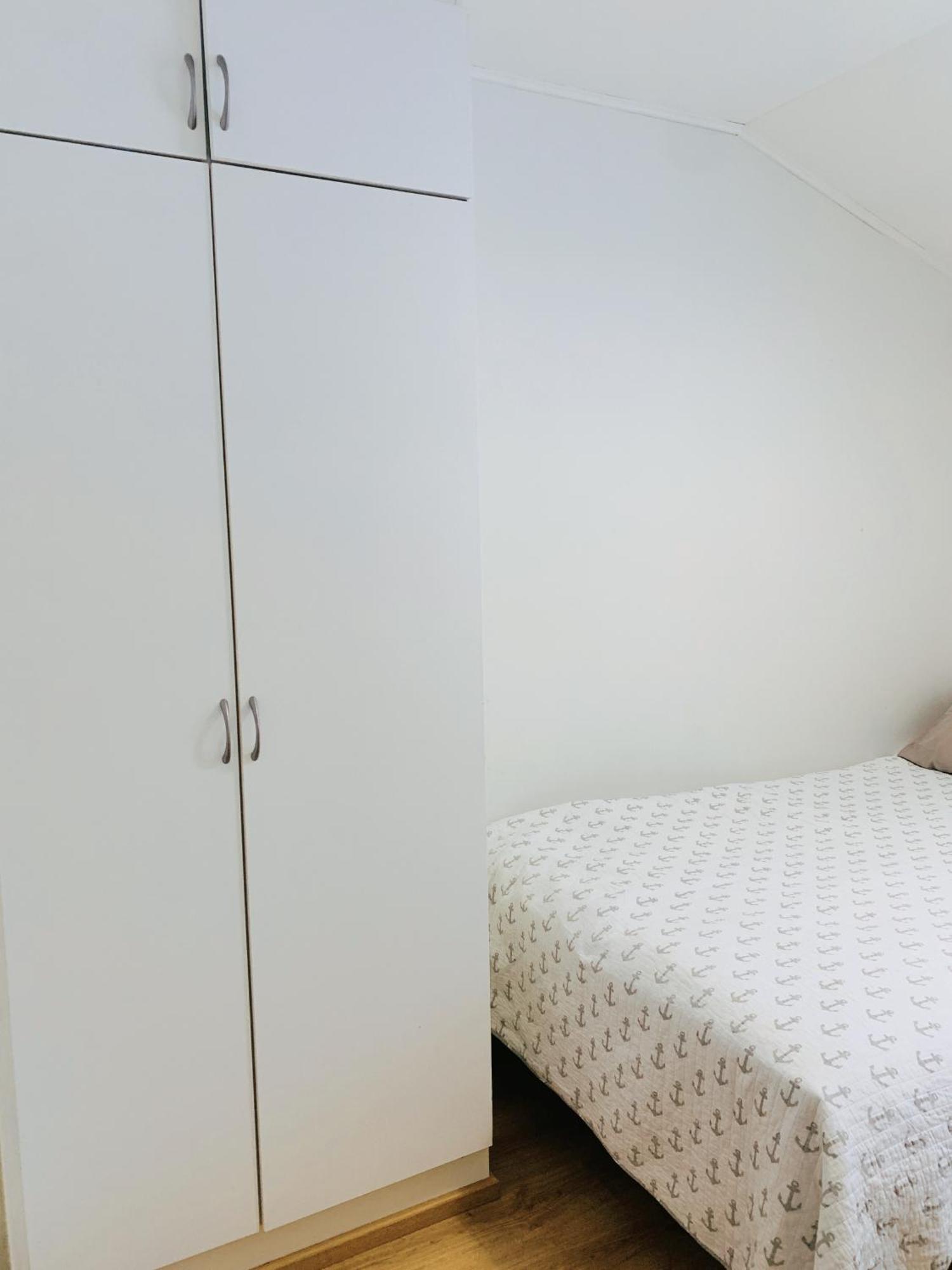 Private Rooms Near Metro, Free Parking,Direct Bus From Airport Helsingfors Exteriör bild